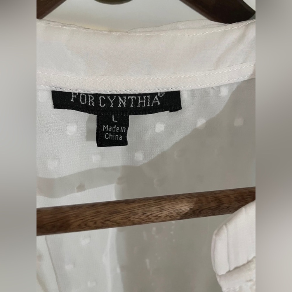 For Cynthia White Lace Embellishment Sleeveless Tank Top - Picture 2 of 7